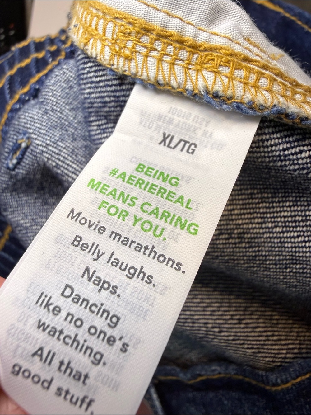 Aerie NWT Distressed Denim Shorts - XL - Picture 8 of 8